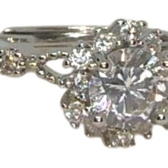 Silver Ring with 2.0 CT Diamond Simulate and Moissanite - Picture 7 of 16